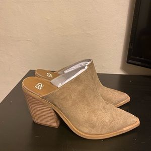 BP hailey mule tan 6.5m like new